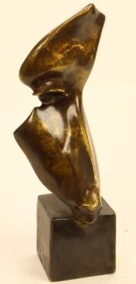 Portrait sur un cube - Bronze patiné - H 25cm.jpg